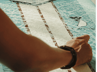 tailslide-surf-as-longlife-practice-after-30-or-40_boy-waxing-board